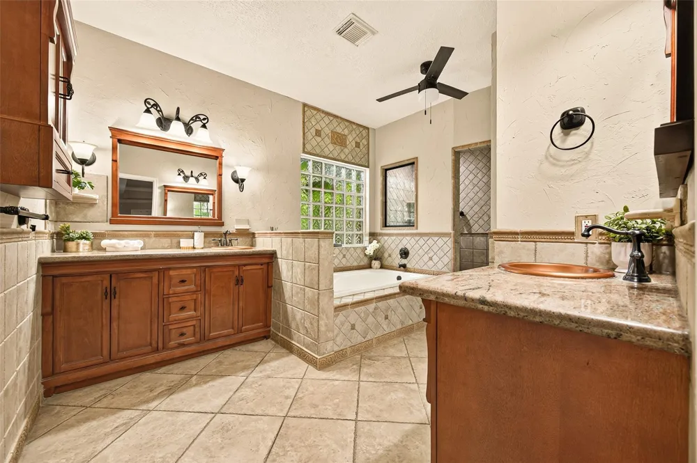 412 Melodywood Drive Friendswood, TX 77546