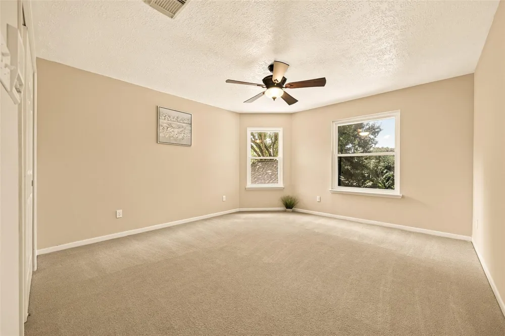 412 Melodywood Drive Friendswood, TX 77546