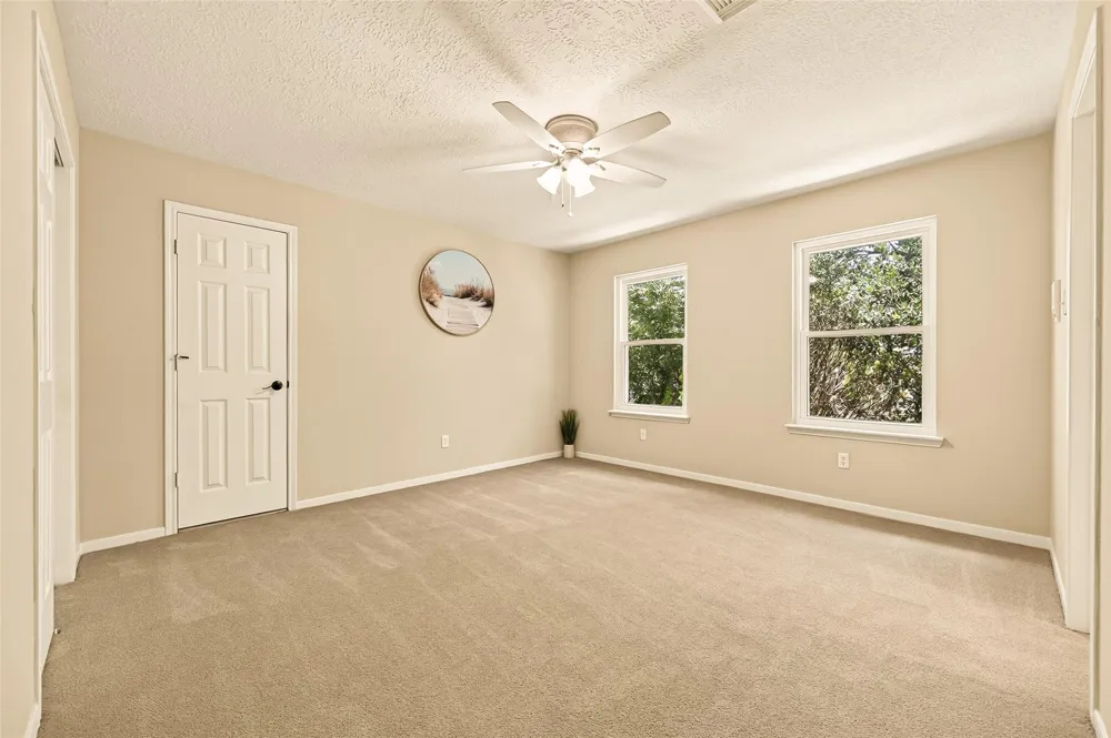 412 Melodywood Drive Friendswood, TX 77546