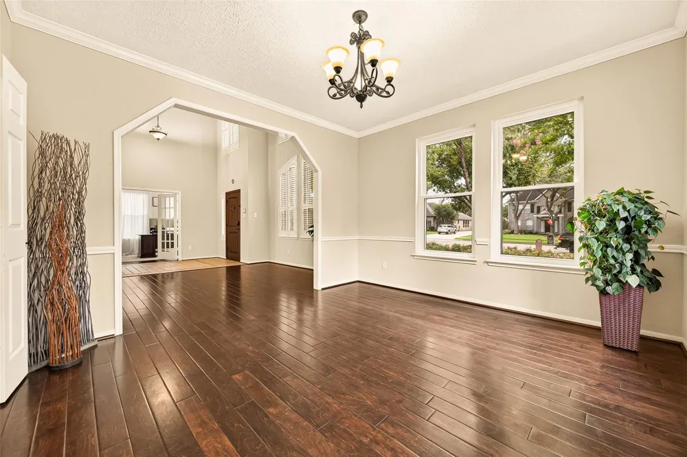 412 Melodywood Drive Friendswood, TX 77546