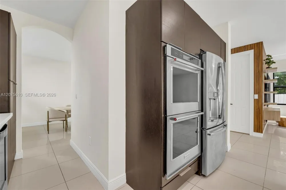 10204 NW 86th St Doral, FL 33178