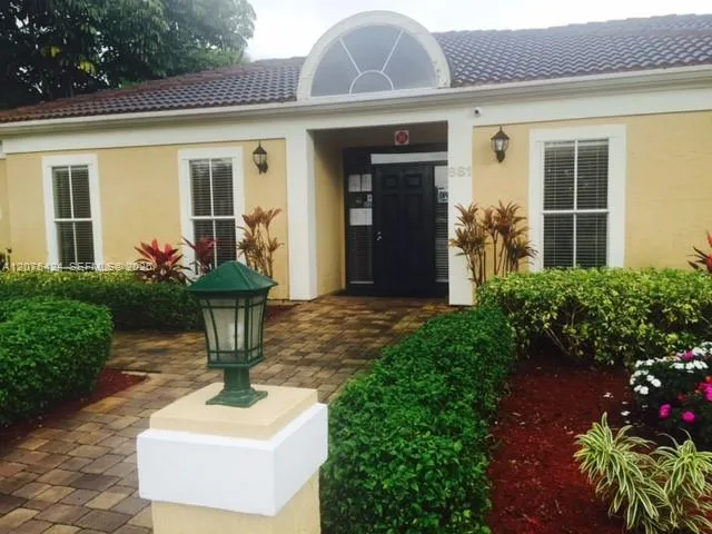 927 Riverside Dr #326 Coral Springs, FL 33071