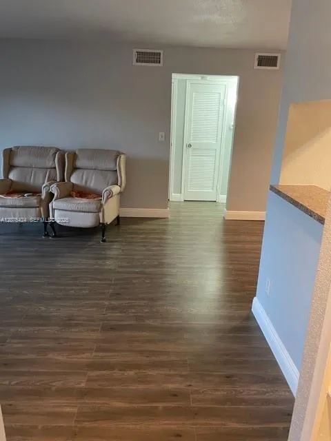 927 Riverside Dr #326 Coral Springs, FL 33071
