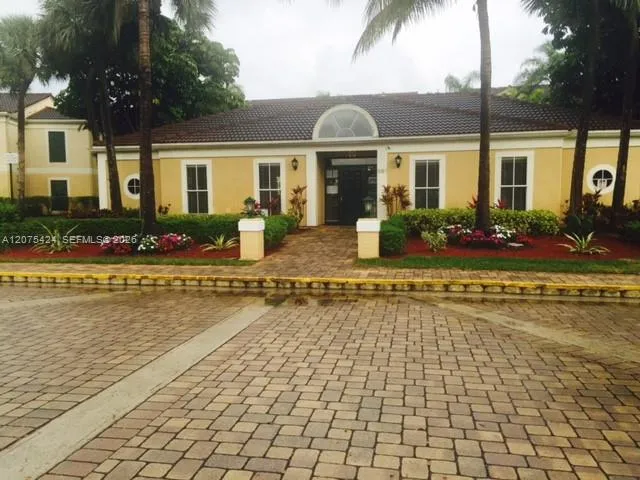 927 Riverside Dr #326 Coral Springs, FL 33071