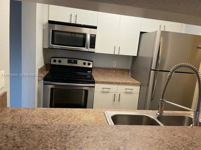 927 Riverside Dr #326 Coral Springs, FL 33071