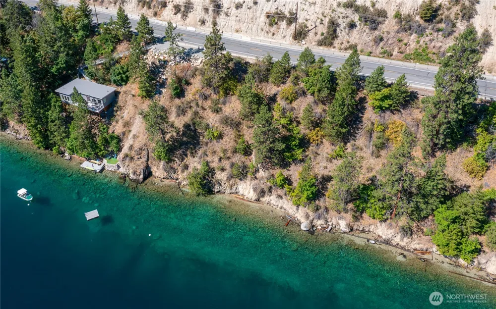 9064 S Lakeshore Rd. Chelan, WA 98816