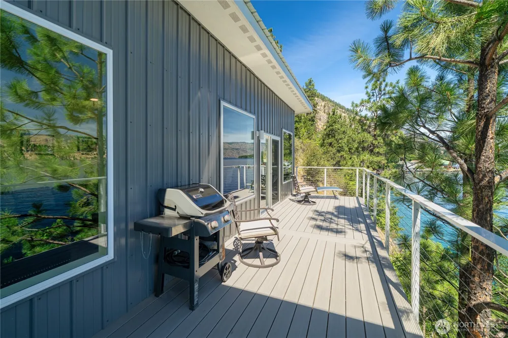 9064 S Lakeshore Rd. Chelan, WA 98816