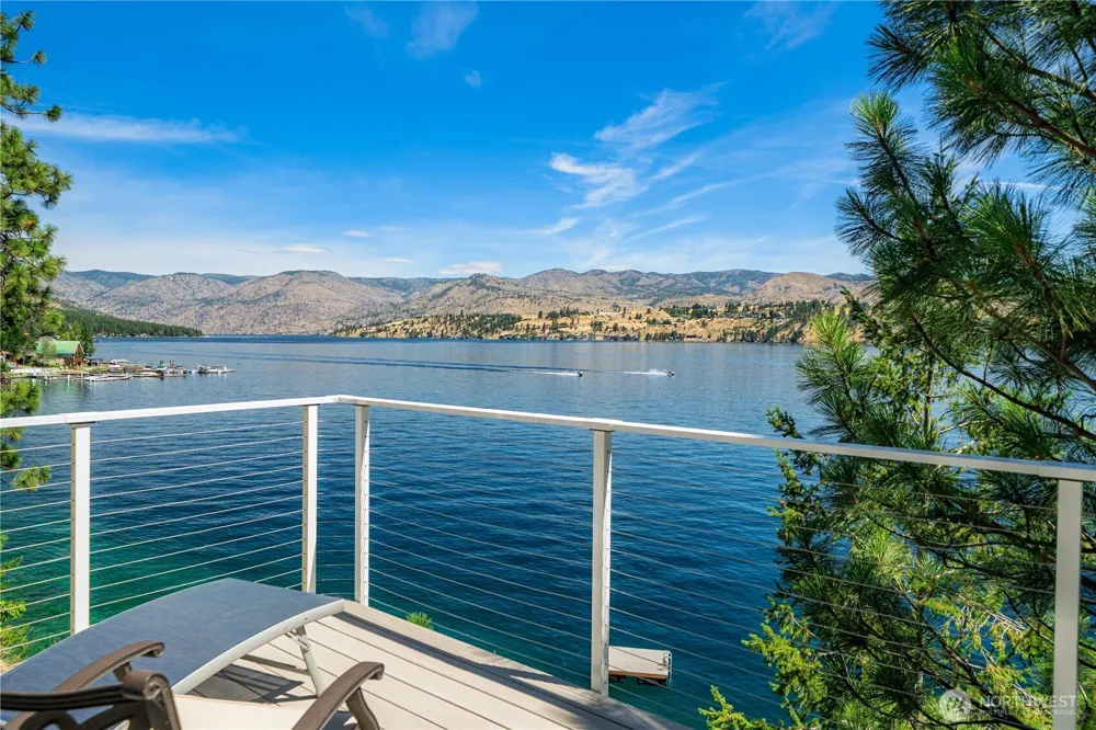 9064 S Lakeshore Rd. Chelan, WA 98816