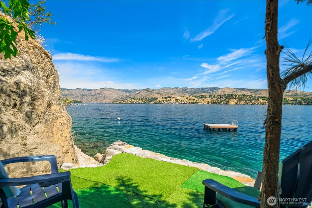 9064 S Lakeshore Rd. Chelan, WA 98816