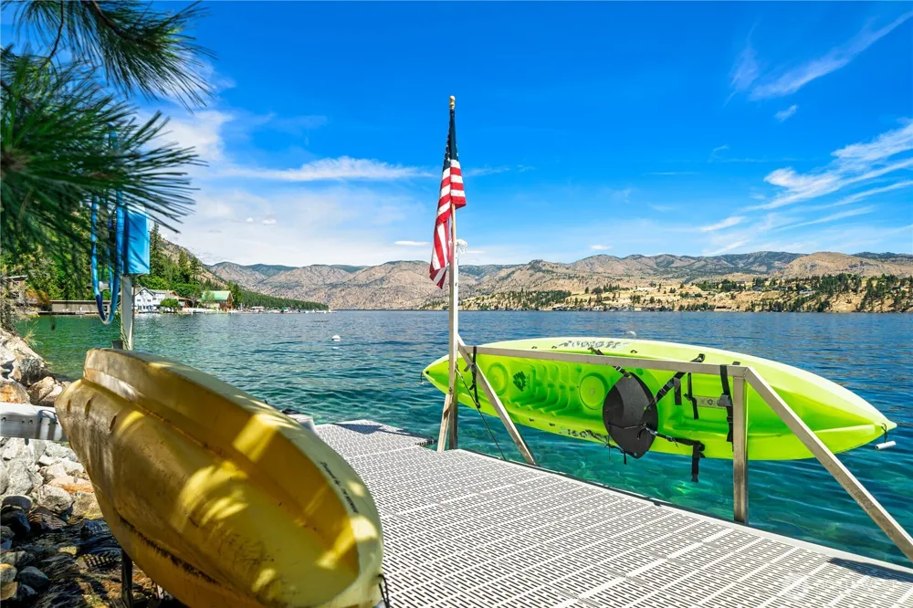 9064 S Lakeshore Rd. Chelan, WA 98816