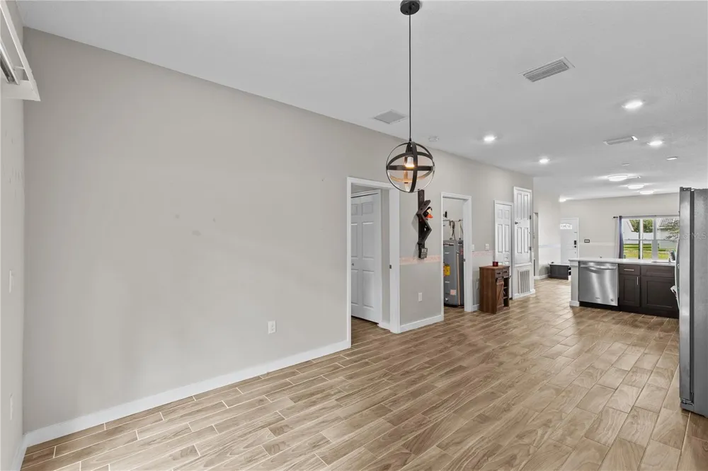 214 W 15TH STREET Apopka, FL 32703