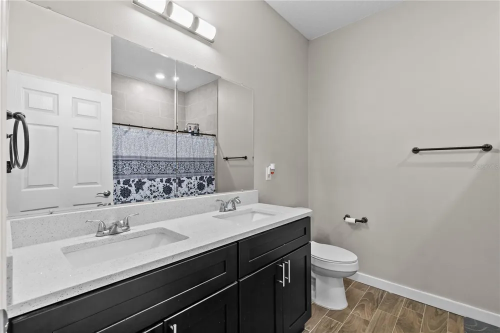 214 W 15TH STREET Apopka, FL 32703
