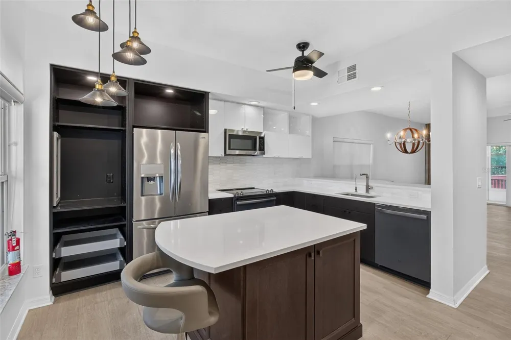 6330 99TH WAY #14B St Petersburg, FL 33708
