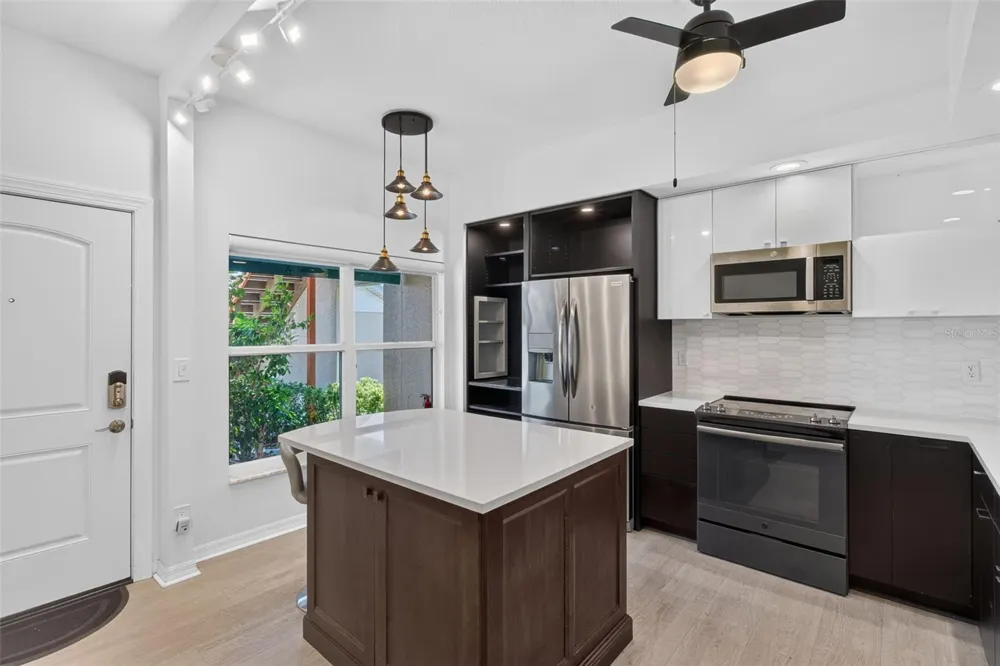 6330 99TH WAY #14B St Petersburg, FL 33708