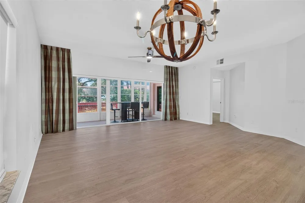 6330 99TH WAY #14B St Petersburg, FL 33708
