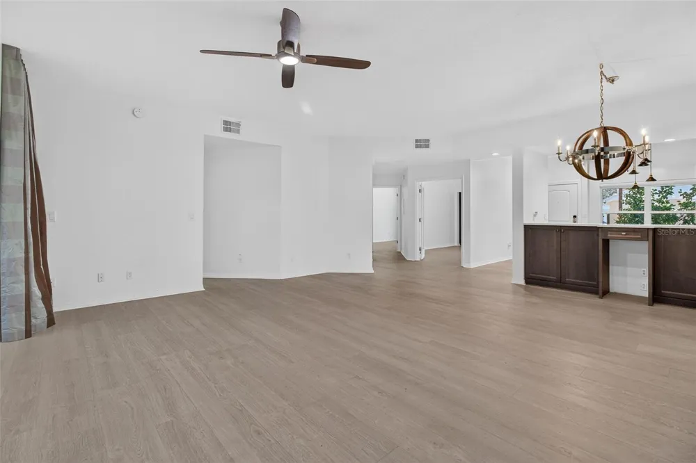 6330 99TH WAY #14B St Petersburg, FL 33708