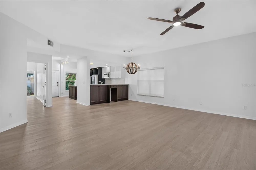 6330 99TH WAY #14B St Petersburg, FL 33708