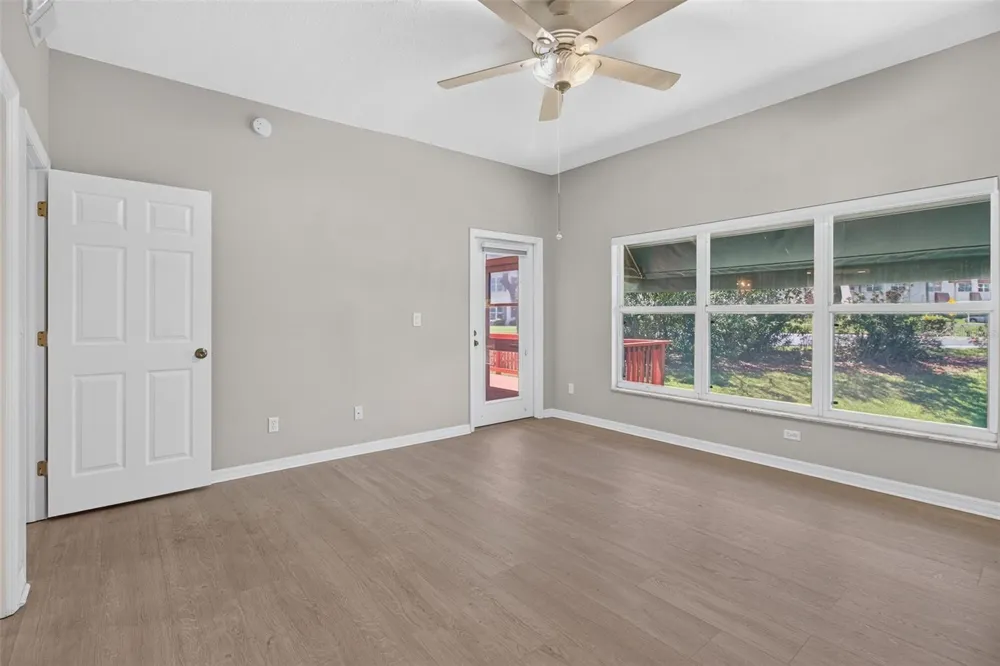 6330 99TH WAY #14B St Petersburg, FL 33708