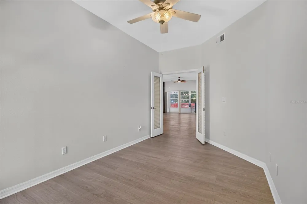 6330 99TH WAY #14B St Petersburg, FL 33708
