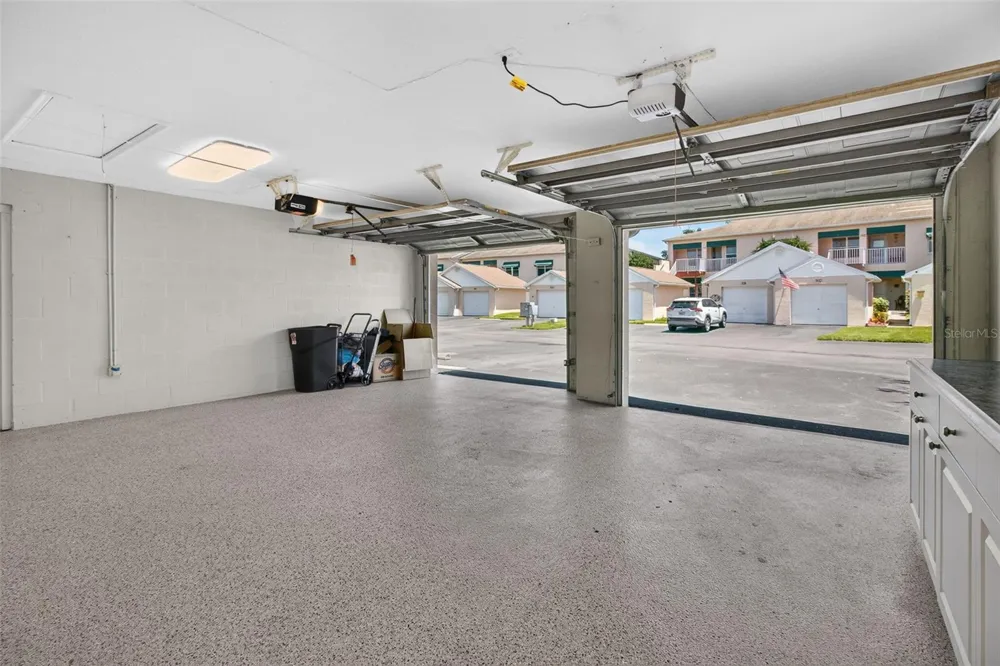 6330 99TH WAY #14B St Petersburg, FL 33708