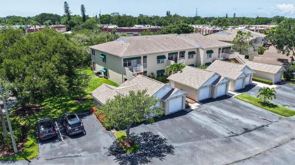 6330 99TH WAY #14B St Petersburg, FL 33708