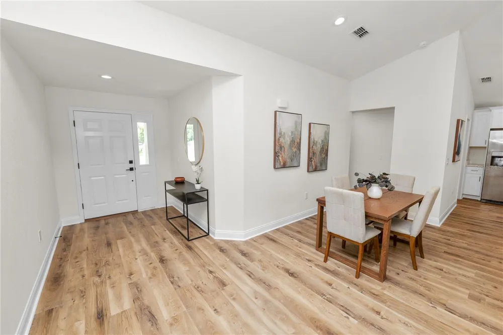 23 8TH ST S Eagle Lake, FL 33839