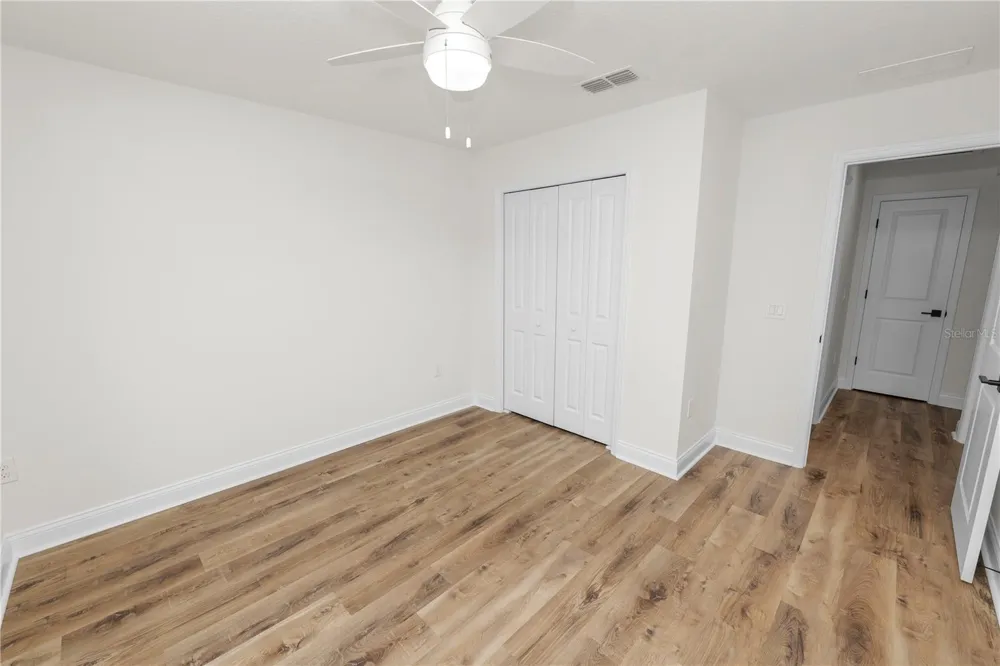 23 8TH ST S Eagle Lake, FL 33839