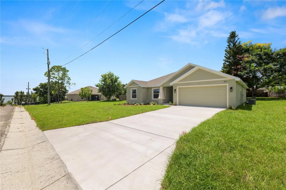 23 8TH ST S Eagle Lake, FL 33839