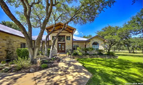 224 ROLLING VIEW DR