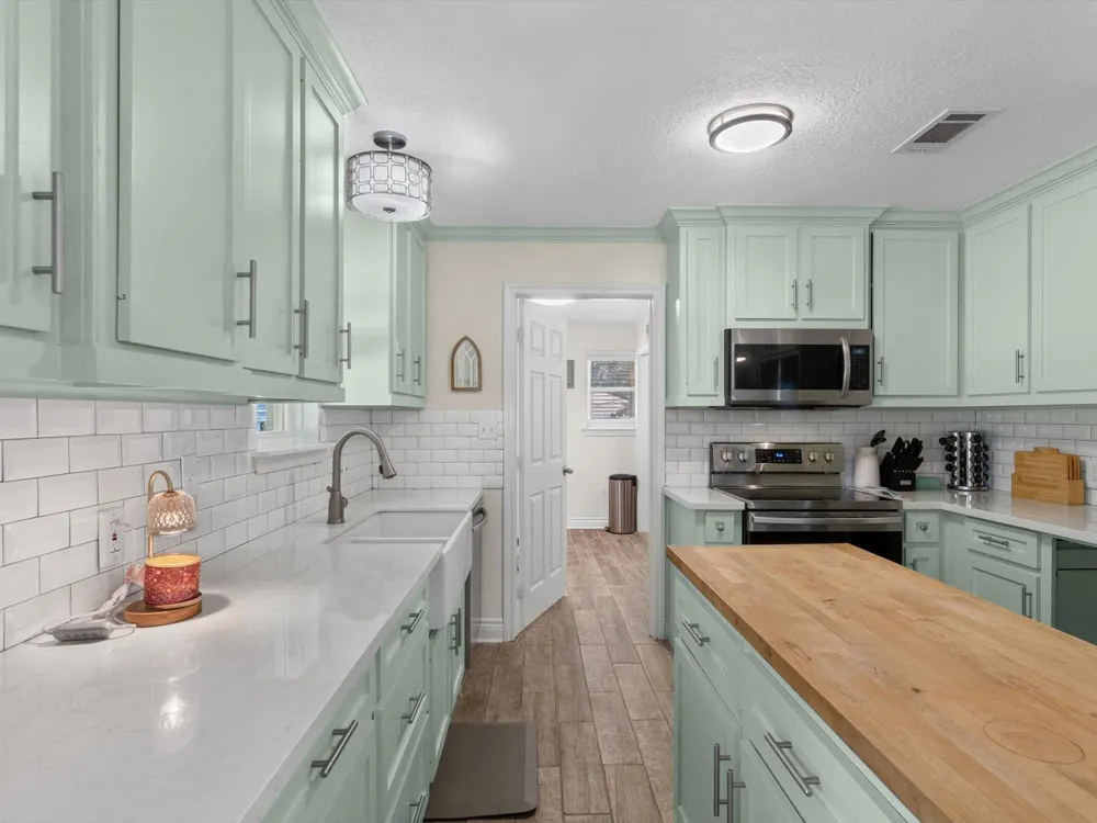 53 Parker Creek Road Huntsville, TX 77320
