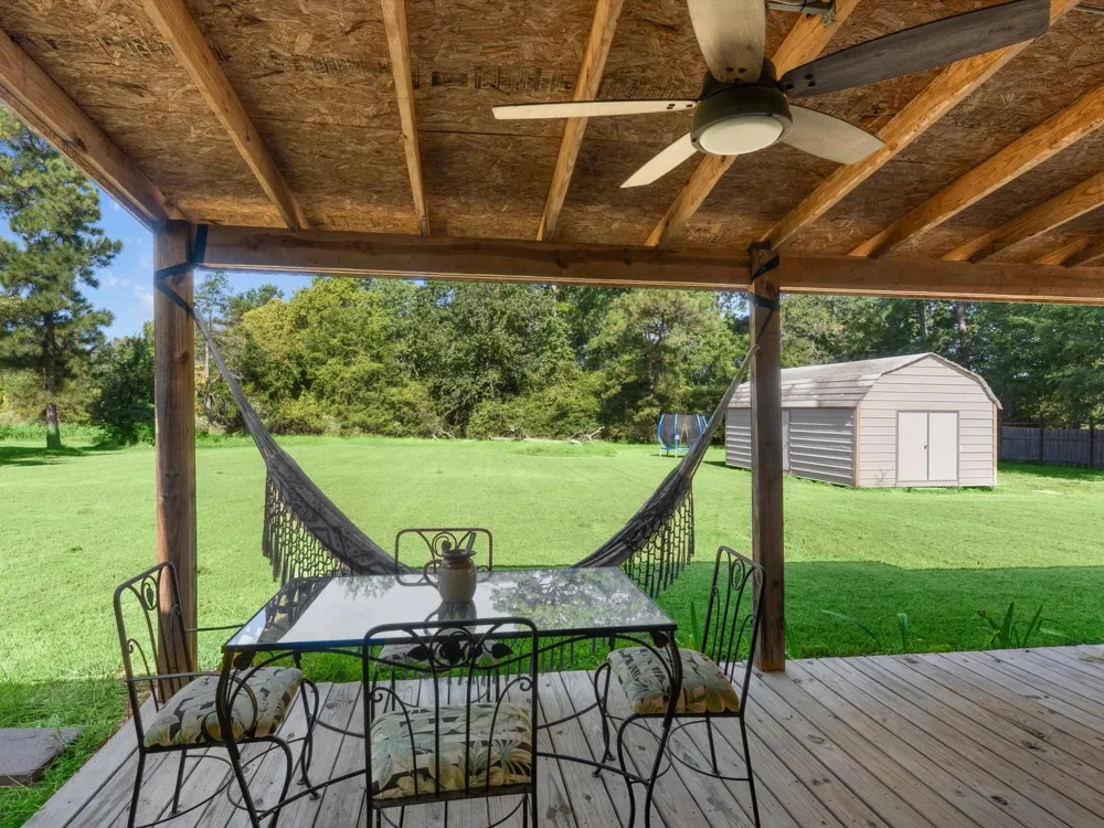 53 Parker Creek Road Huntsville, TX 77320