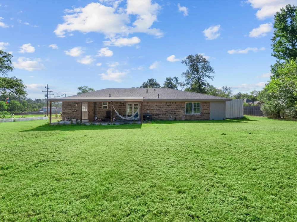 53 Parker Creek Road Huntsville, TX 77320
