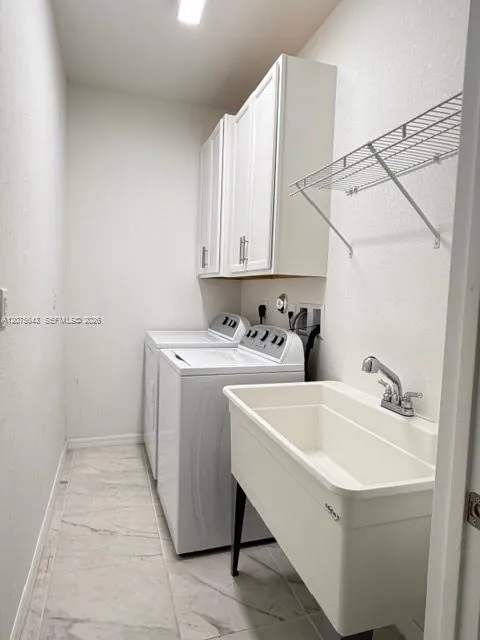 4729 SW 63rd Ln #4 Davie, FL 33314