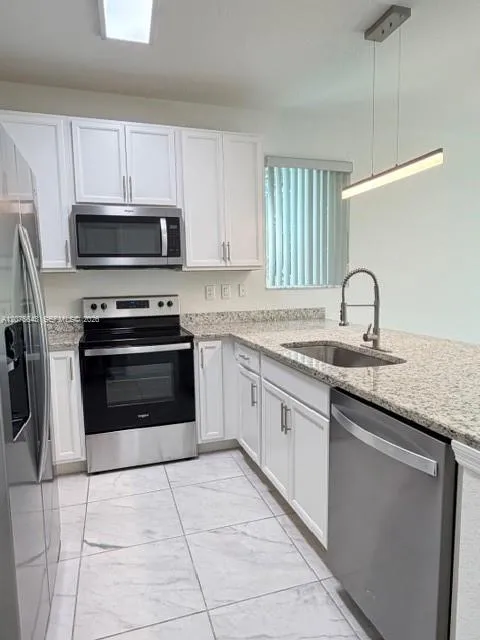 4729 SW 63rd Ln #4 Davie, FL 33314
