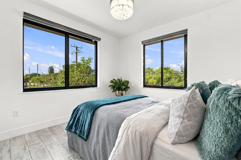 1090 SE 3RD STREET #1090 Pompano Beach, FL 33060