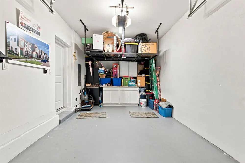 1090 SE 3RD STREET #1090 Pompano Beach, FL 33060
