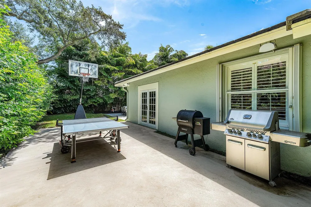 2815 HAMPTON CIRCLE E Delray Beach, FL 33445