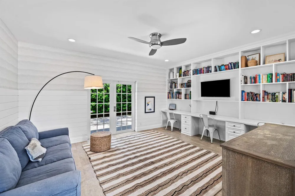 2815 HAMPTON CIRCLE E Delray Beach, FL 33445