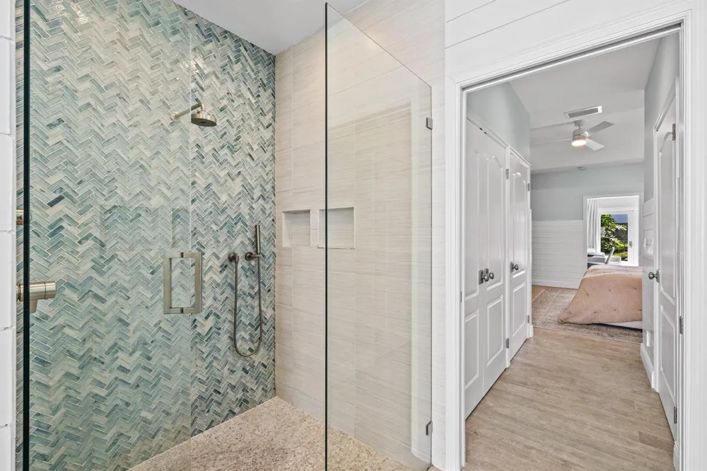 2815 HAMPTON CIRCLE E Delray Beach, FL 33445