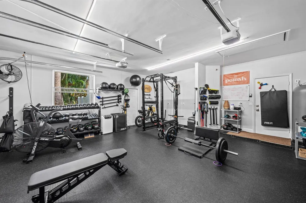 2815 HAMPTON CIRCLE E Delray Beach, FL 33445