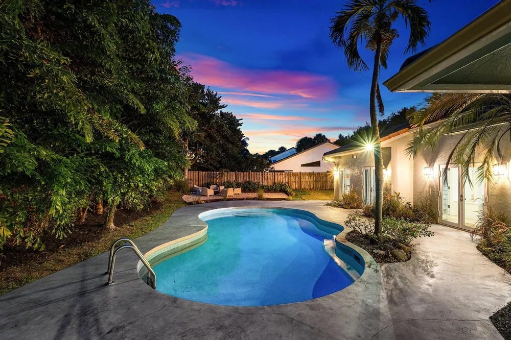 2815 HAMPTON CIRCLE E Delray Beach, FL 33445