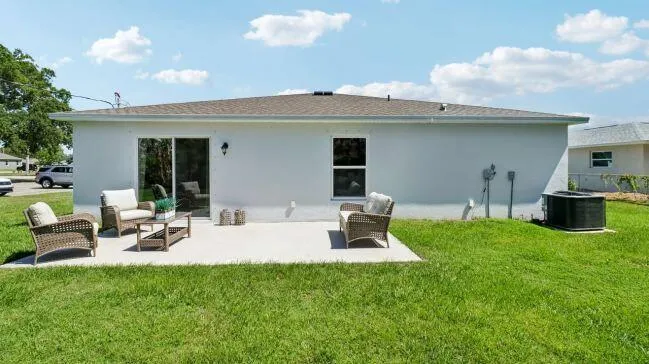 8465 96TH AVENUE Vero Beach, FL 32967