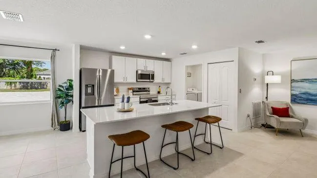 8465 96TH AVENUE Vero Beach, FL 32967