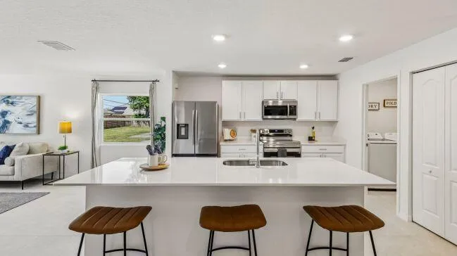 8465 96TH AVENUE Vero Beach, FL 32967