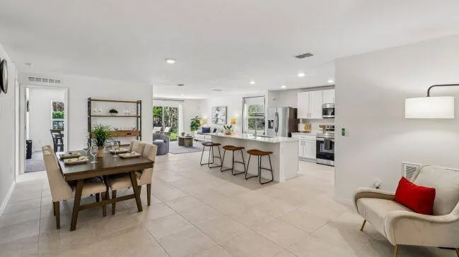 8465 96TH AVENUE Vero Beach, FL 32967