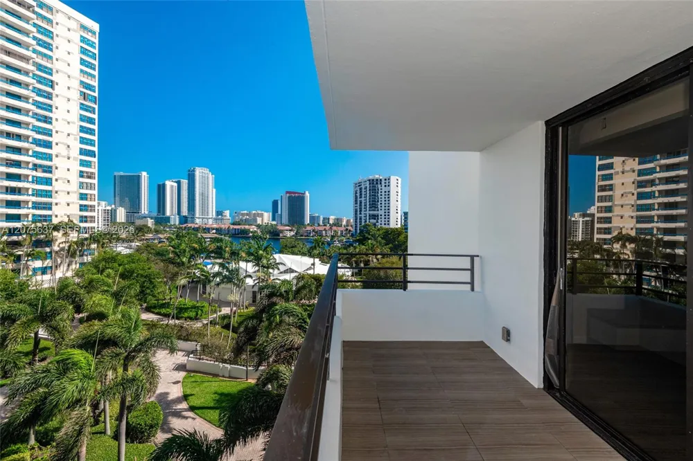 600 Three Islands Blvd #521 Hallandale Beach, FL 33009