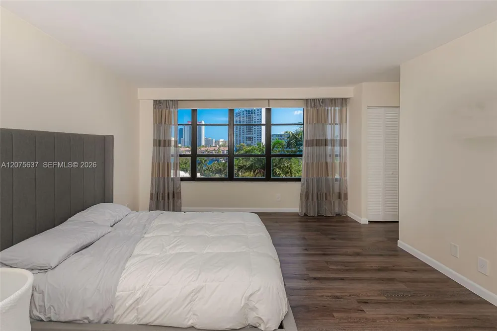 600 Three Islands Blvd #521 Hallandale Beach, FL 33009
