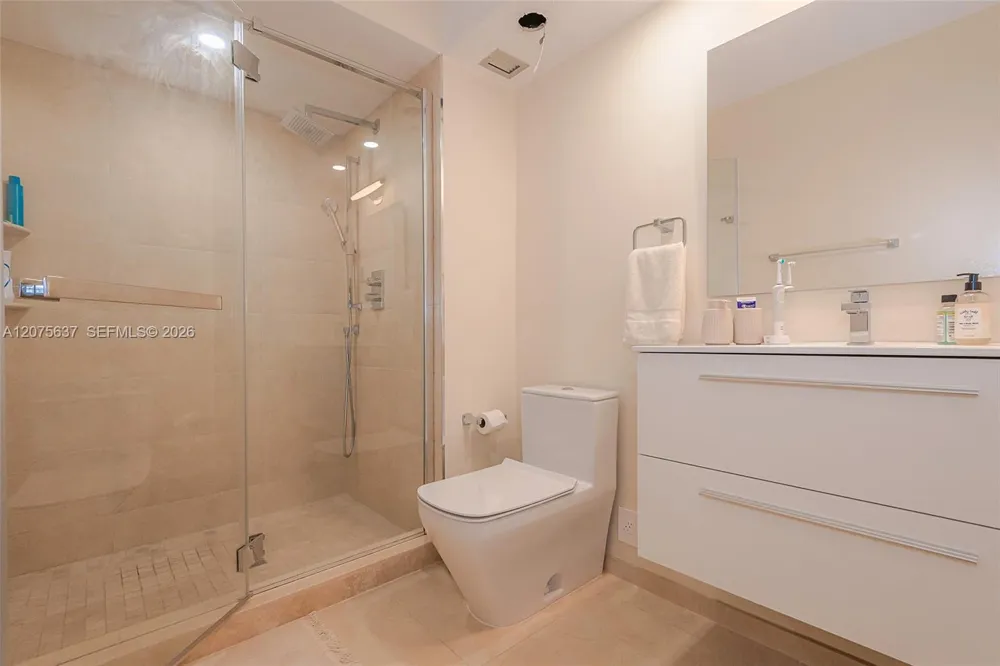 600 Three Islands Blvd #521 Hallandale Beach, FL 33009