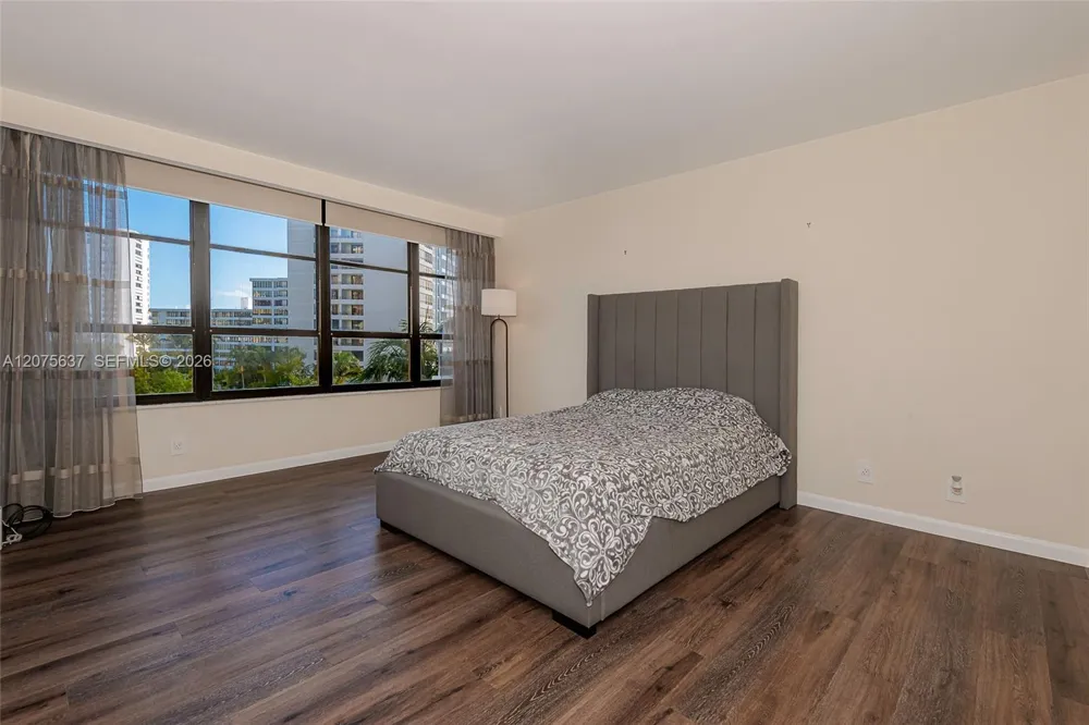 600 Three Islands Blvd #521 Hallandale Beach, FL 33009