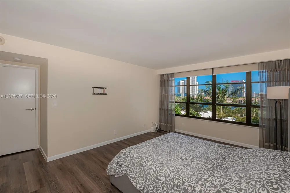 600 Three Islands Blvd #521 Hallandale Beach, FL 33009